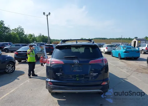 2017 Toyota Rav4 Platinum z USA, uszkodzony, nr VIN 2T3DFREV1HW668972